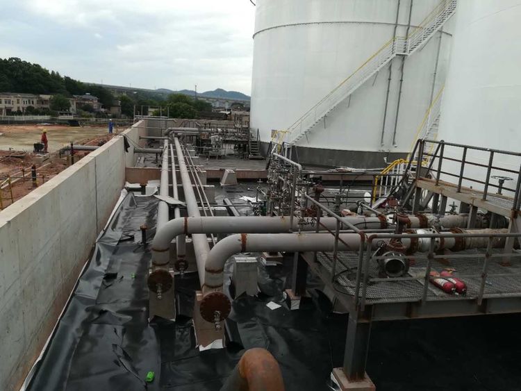 土工膜在油廠儲(chǔ)油罐中用多厚的合適？